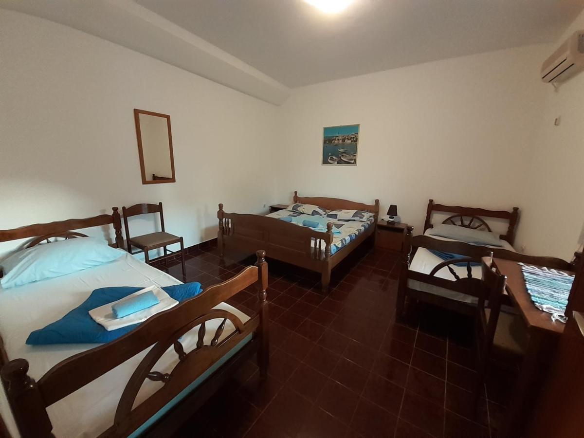 Stevovic Apartments Tivat Buitenkant foto