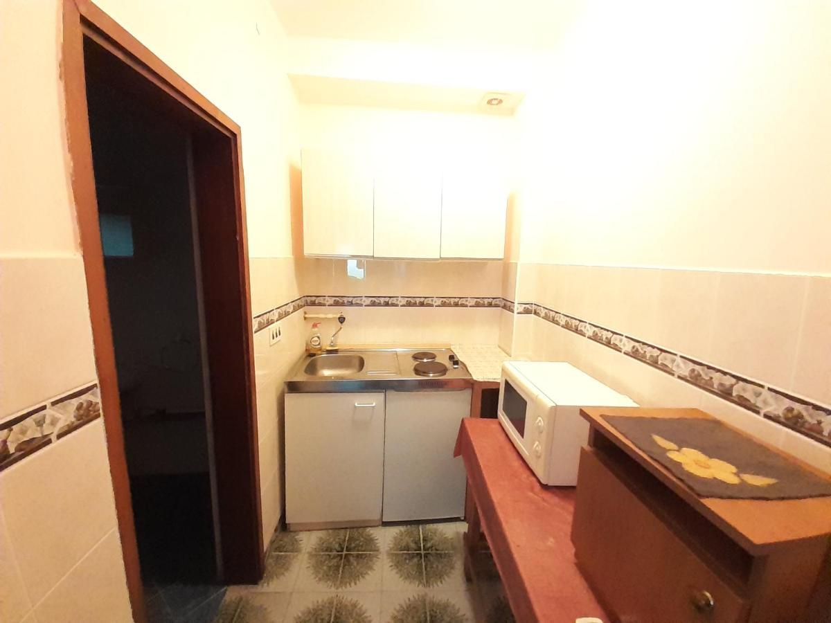 Stevovic Apartments Tivat Buitenkant foto