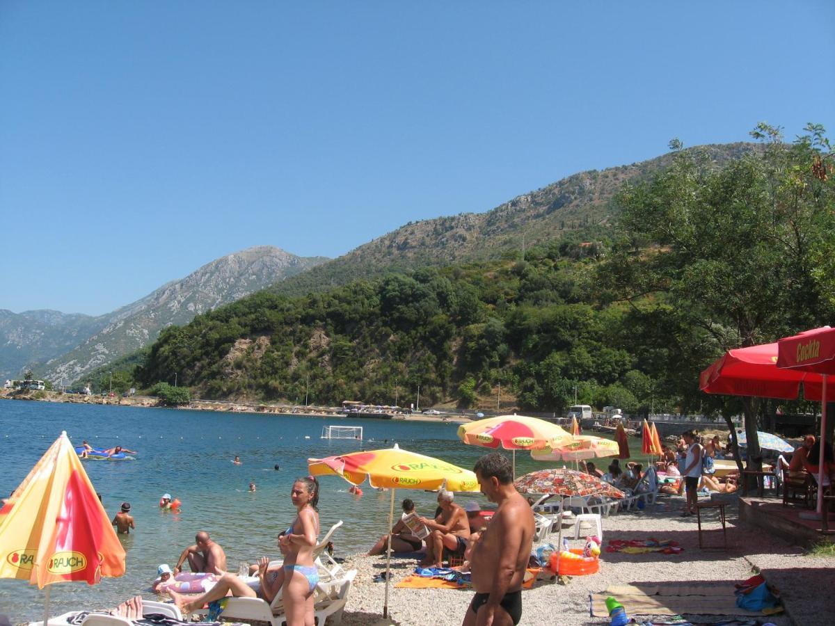 Stevovic Apartments Tivat Buitenkant foto
